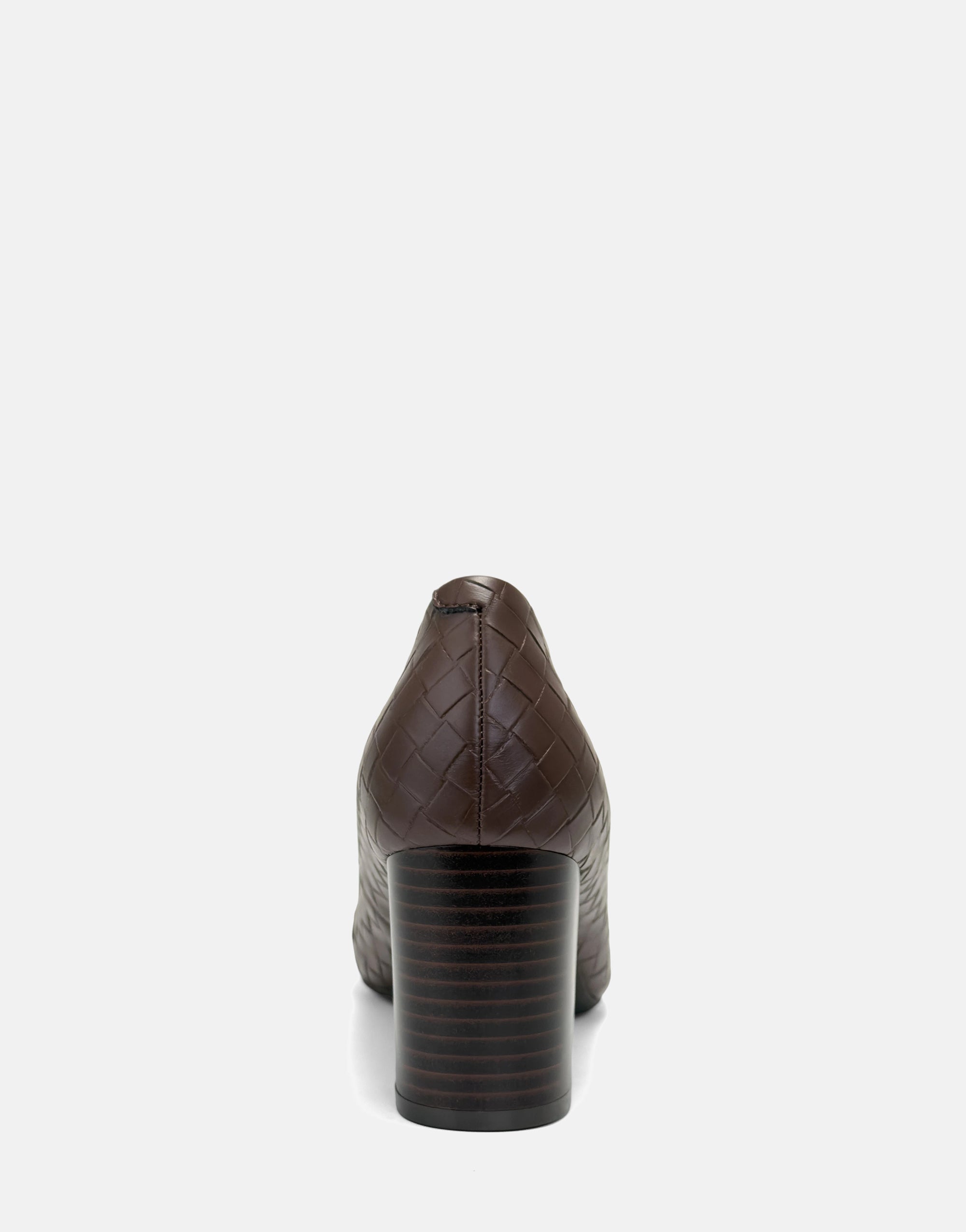 Betsy - Image 5